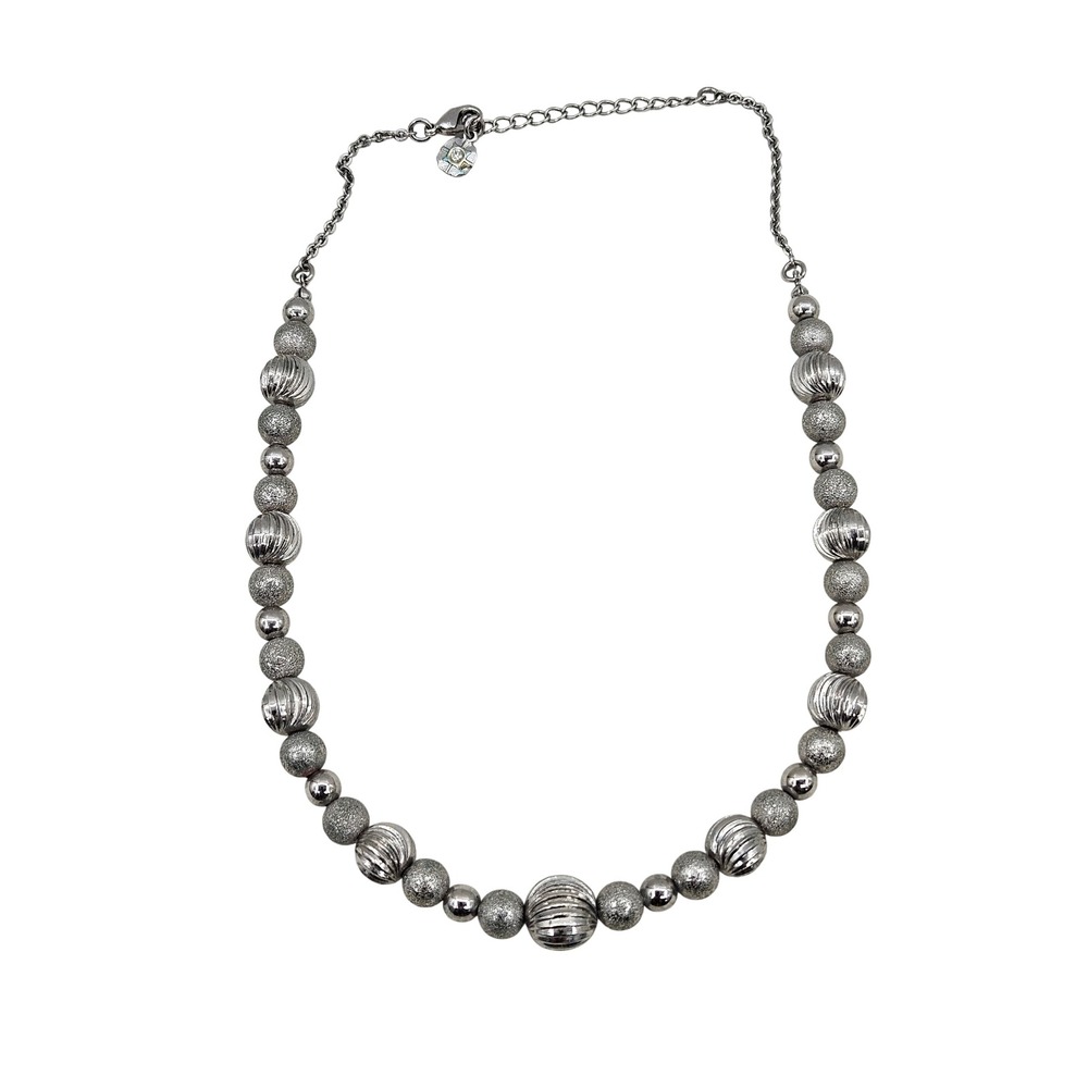 Silver Tone Graduated Beaded Necklace Textured Ribbed Stardust Spheres M Charm